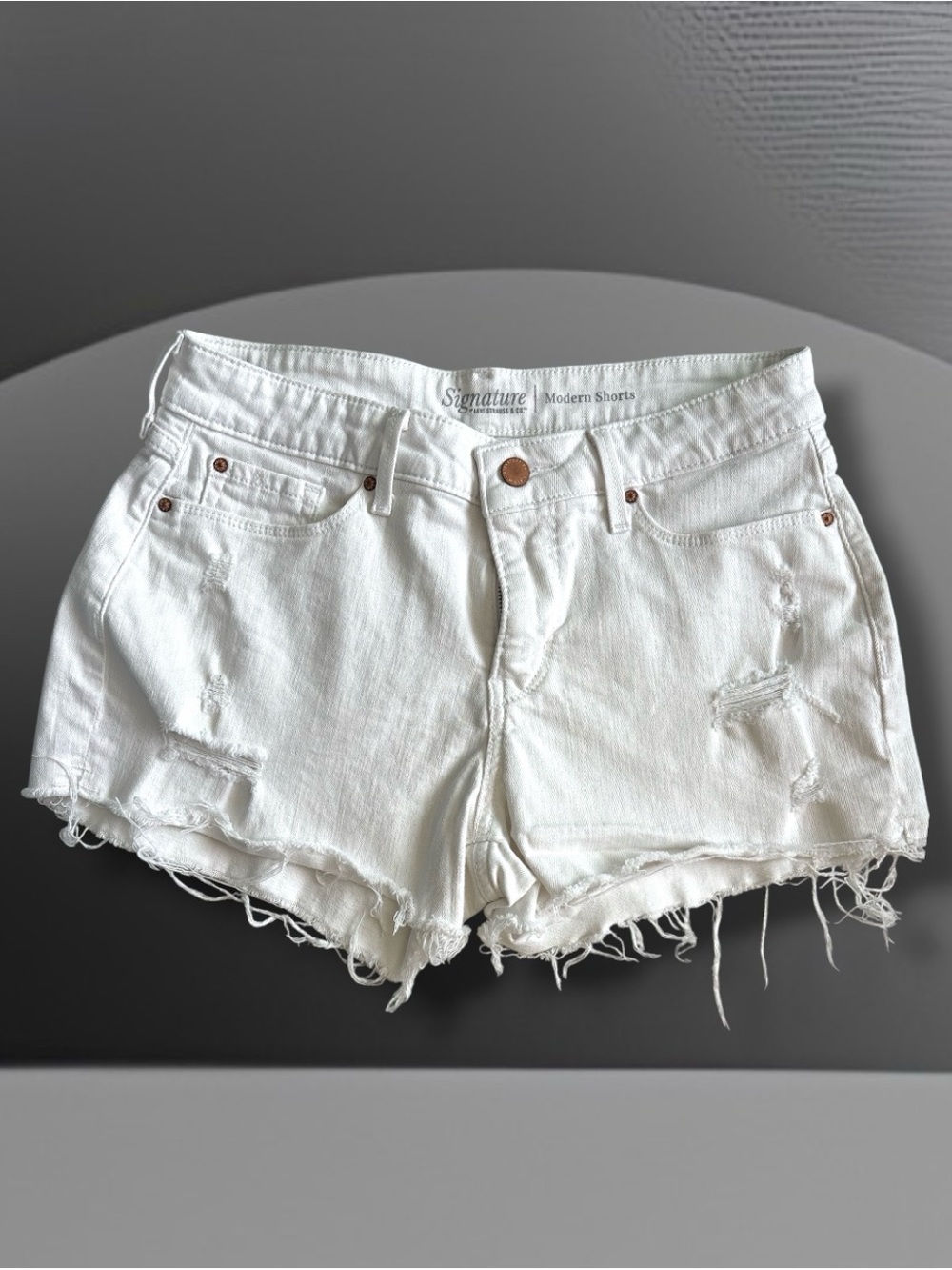 Signature by Levi Strauss & Co. White Distressed Denim Shorts Size 6 W28